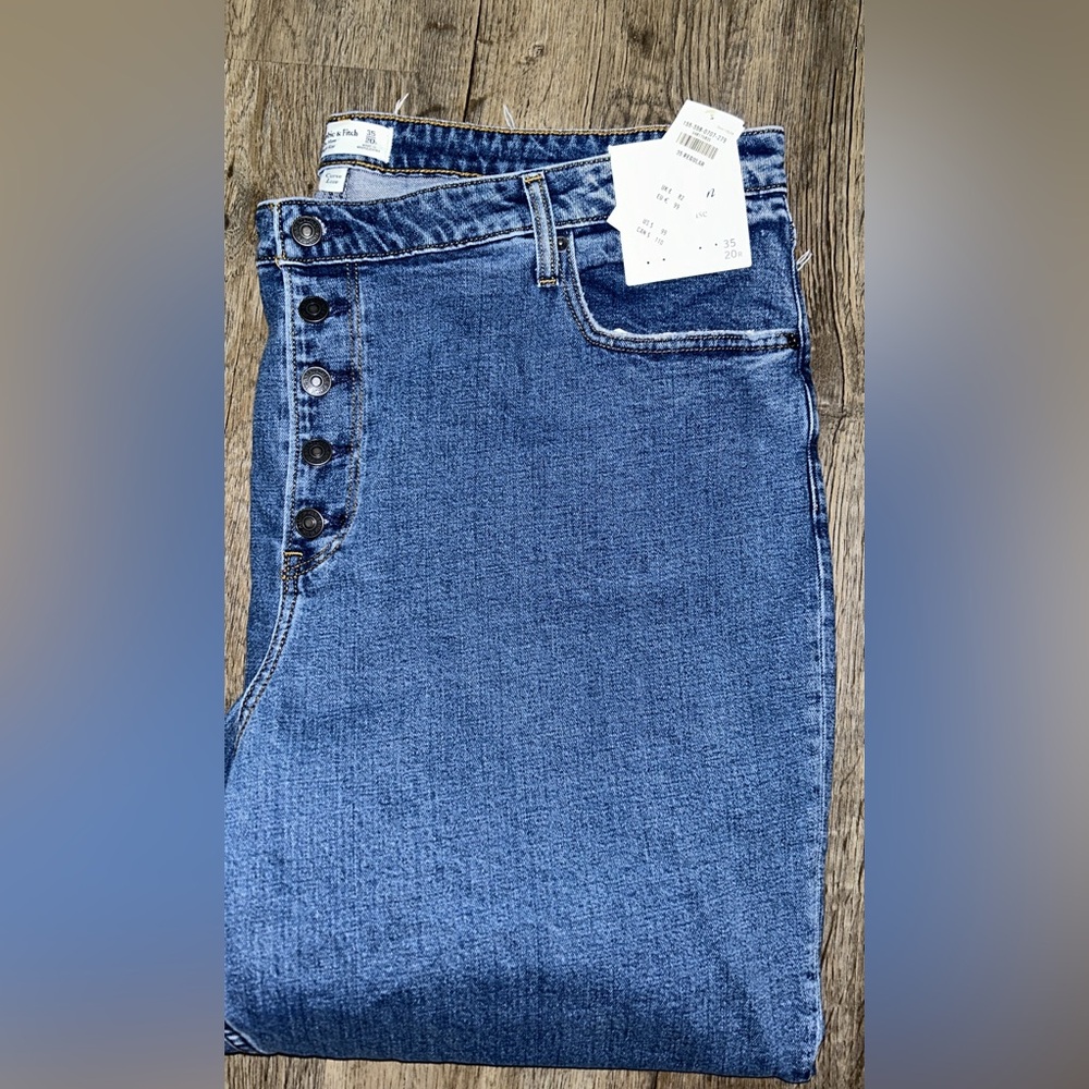 Abercrombie & fitch mom Jean